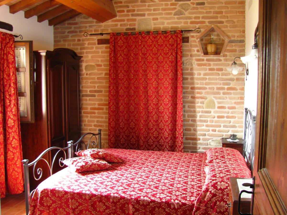 Agriturismo Bacchiocchi Bed and Breakfast Orciano di Pesaro Pokój zdjęcie